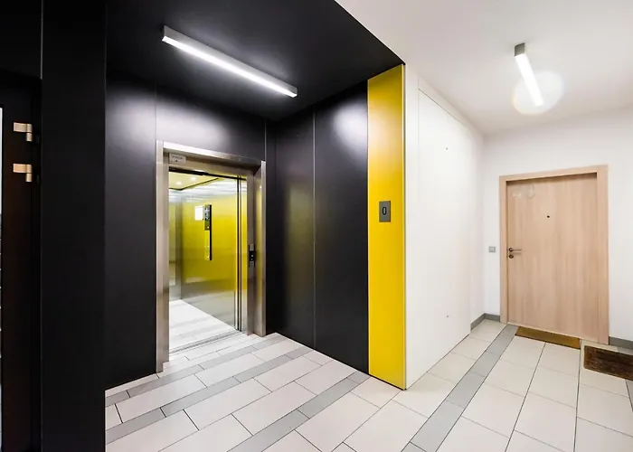 Wola Luxury Wooden Apartment