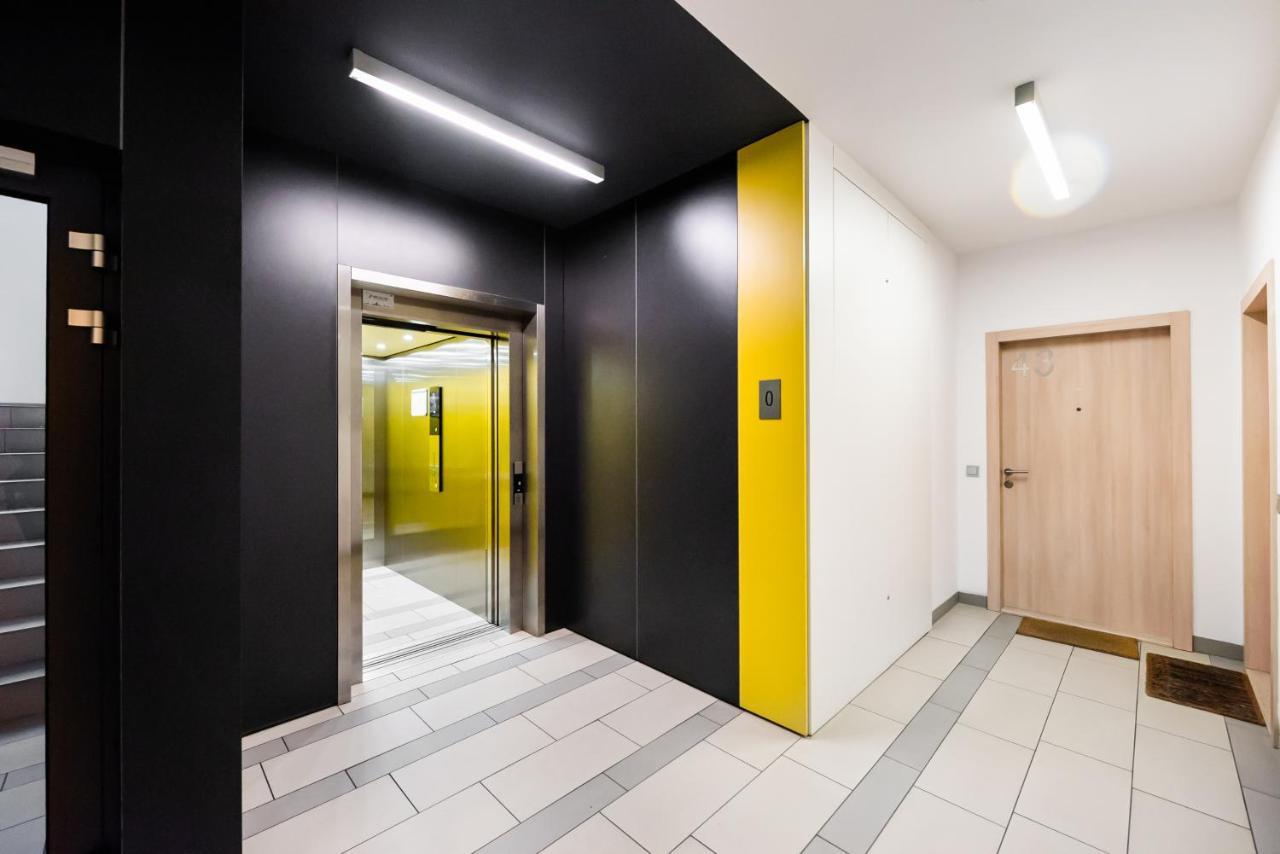 Apartamento Wola Luxury Wooden *